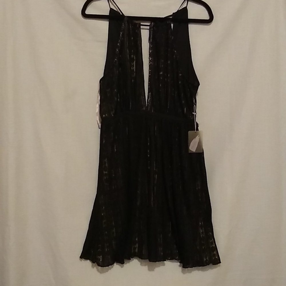 Forever 21 black lace dress